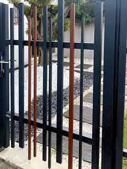 Modern Artistic Steel Single Gate